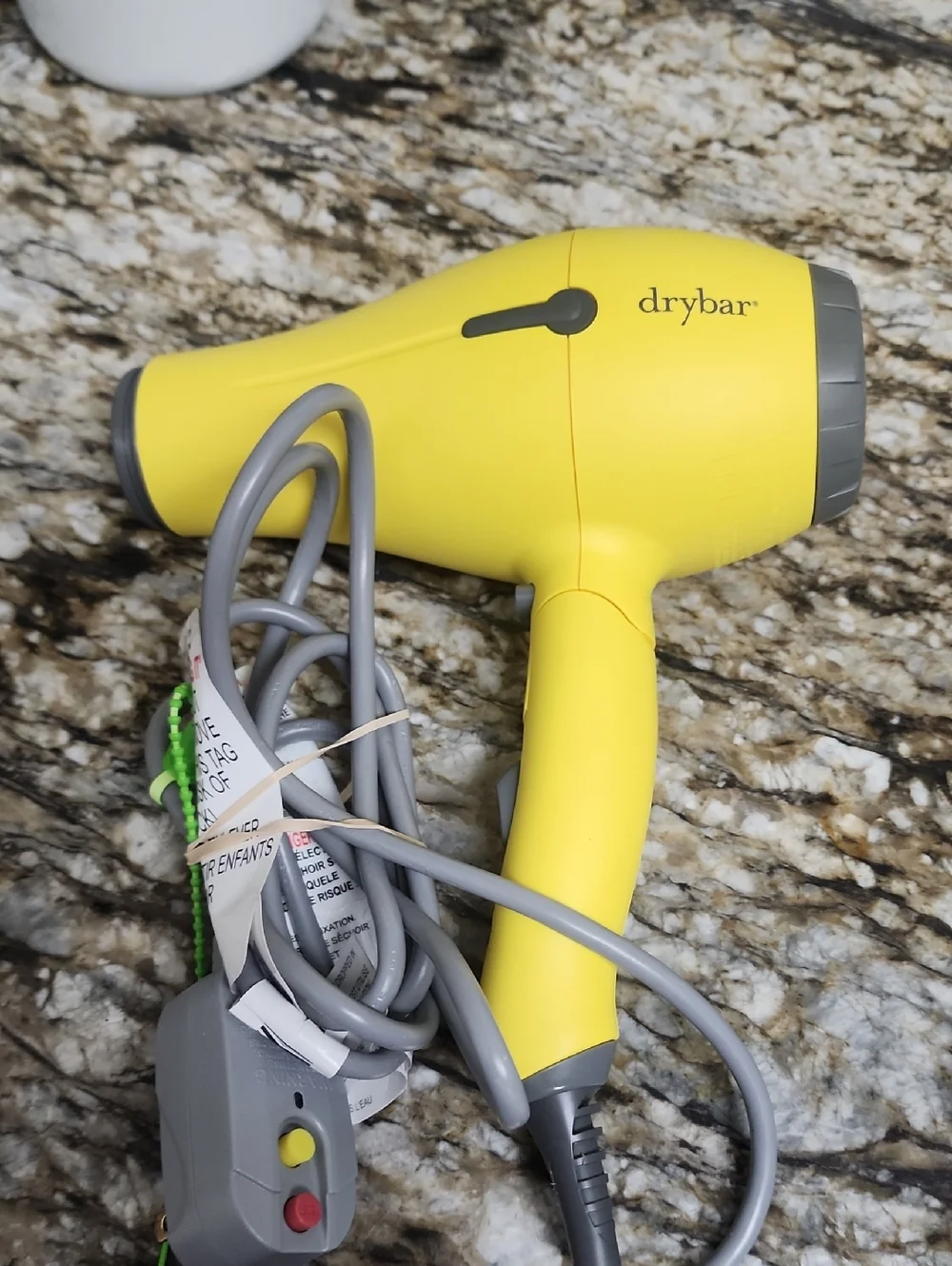 Drybar Buttercup Travel Blowdryer. - Picture 13 of 14
